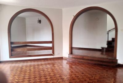 4 Bed Townhouse with En Suite in Lavington - 4