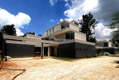 5 Bed Villa with En Suite at Windy Ridge - 2