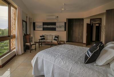 Furnished 3 Bed Apartment with En Suite at Ar2552 - 3