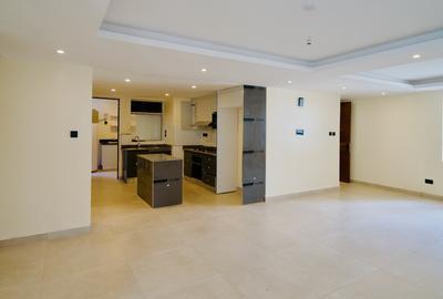 4 Bed Apartment with En Suite at 2026-429 - 3