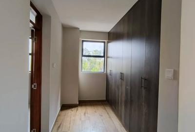 3 Bed Apartment with En Suite in Kileleshwa - 3