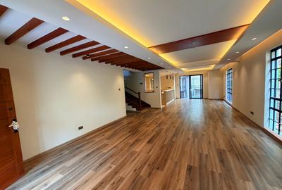 4 Bed Townhouse with En Suite in General Mathenge - 2