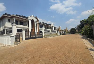 4 Bed House with En Suite in Kiambu Road - 4