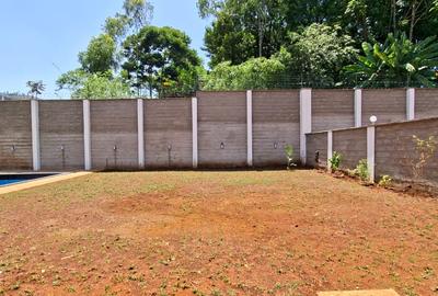 5 Bed Townhouse with En Suite in Lavington - 3