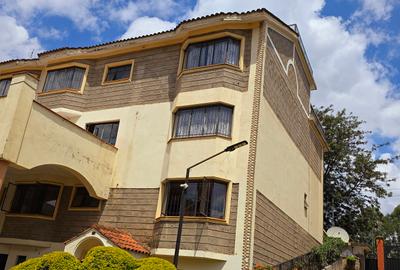 4 Bed Townhouse with En Suite at Grovelia Grove
