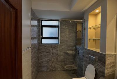 4 Bed Apartment with En Suite at Riverside Drive - 4