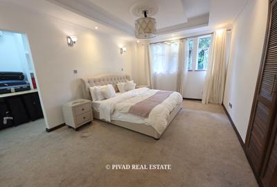4 Bed House with Swimming Pool in Runda - 4