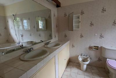 5 Bed House with Staff Quarters in Runda - 4