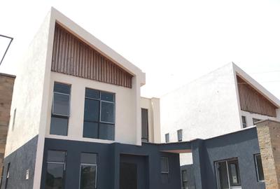 4 Bed Villa with En Suite in Kiambu Road - 2