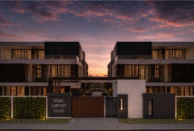 5 Bed Townhouse with En Suite in Lavington - 2