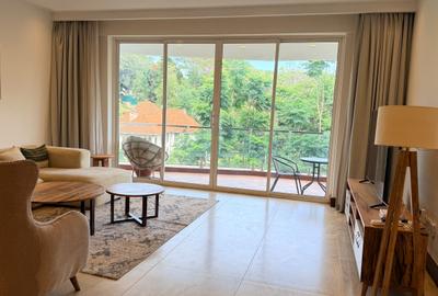 Serviced 2 Bed Apartment with En Suite in Parklands