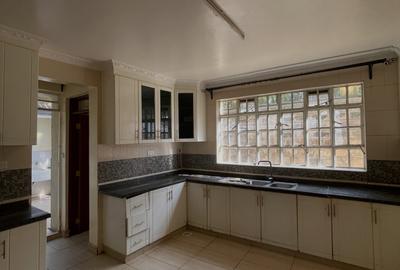 5 Bed Townhouse with En Suite at Lavington Green - 2