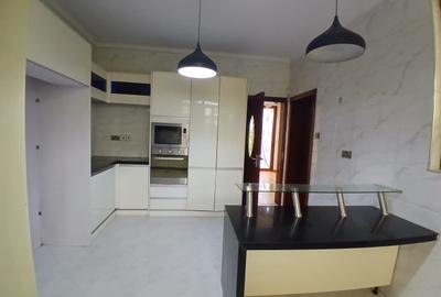 5 Bed Townhouse with En Suite at Lavington Green - 3