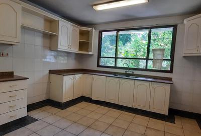 2 Bed House with Garden in Kileleshwa - 4