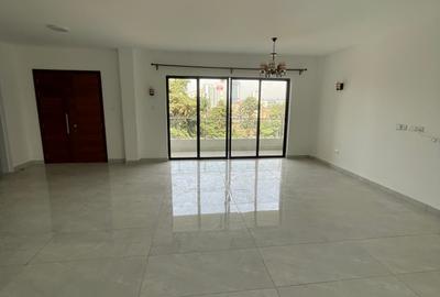 3 Bed Apartment with En Suite in Westlands Area - 2