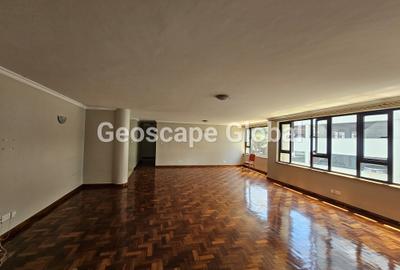 3 Bed Apartment with En Suite in Riverside - 3