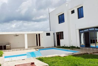 3 Bed Townhouse with En Suite at Malindi