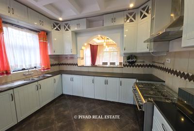 4 Bed Townhouse with Swimming Pool in Kiambu Road - 4