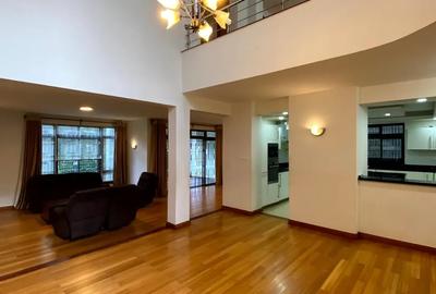 5 Bed Townhouse with En Suite in Spring Valley - 4