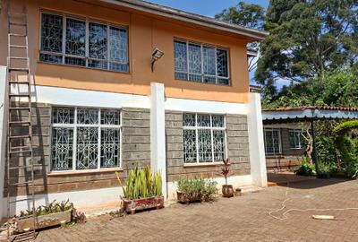 4 Bed House with En Suite at Off Un Avenue - 3