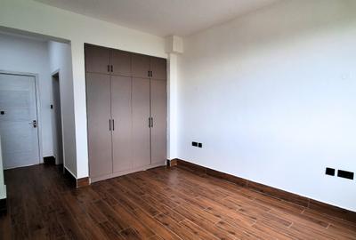 Serviced 2 Bed Apartment with En Suite at Mbaazi Close - 3