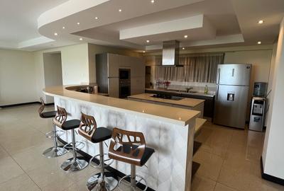 Serviced 3 Bed Apartment with En Suite at Riverside - 4