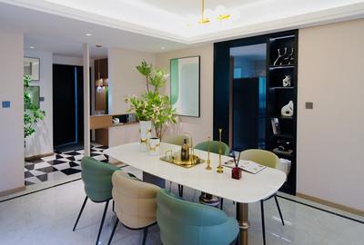 4 Bed Apartment with En Suite at 2026-410 - 3