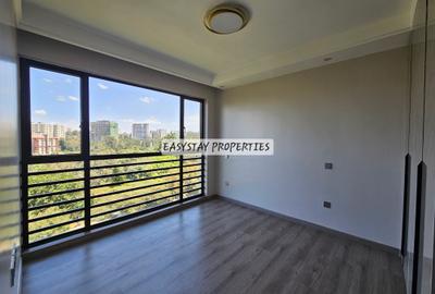 3 Bed Apartment with En Suite in Riverside - 4