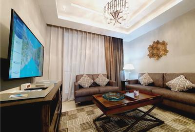 3 Bed Apartment with Swimming Pool in Riverside - 3