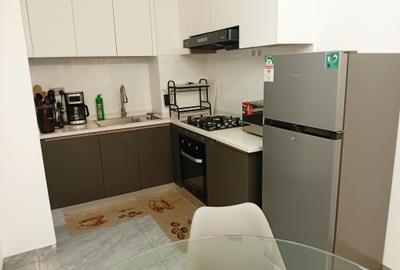 Serviced 2 Bed Apartment with Swimming Pool in Kilimani - 3