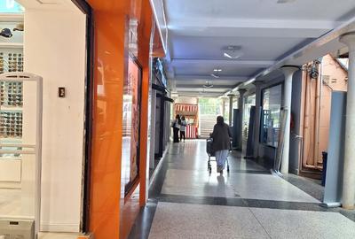 300 ft² Office with Backup Generator at Valley Arcade - 3