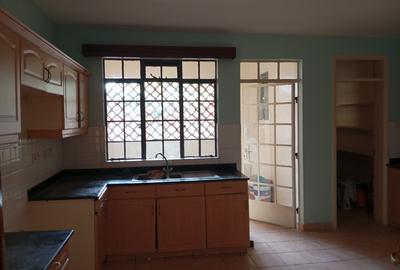 3 Bed Apartment with En Suite at Kaptei Garden - 4