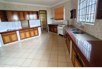 3 Bed Apartment with Parking in Kileleshwa