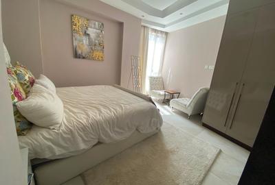 3 Bed Apartment with En Suite in Riverside - 2
