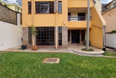 5 Bed Townhouse with En Suite in Lavington - 3