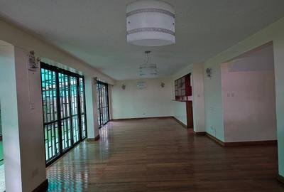 5 Bed Townhouse with En Suite at Convent Drive - 4
