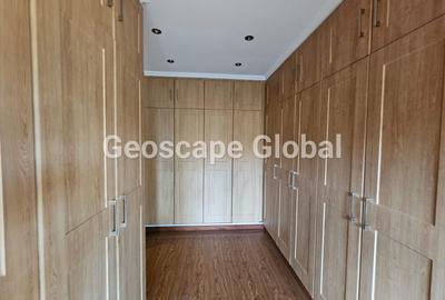 5 Bed House with En Suite in Gigiri - 2