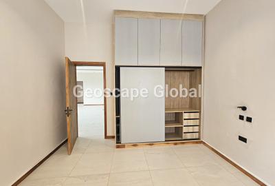 4 Bed Apartment with En Suite in Loresho - 4