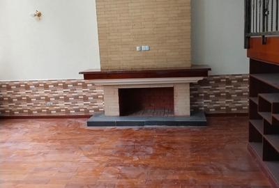 5 Bed Villa with En Suite in Lavington - 2