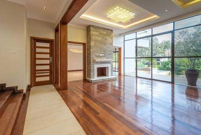 5 Bed Townhouse with En Suite in Karen - 4