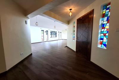 3 Bed House with En Suite at Ridgeways Road - 3