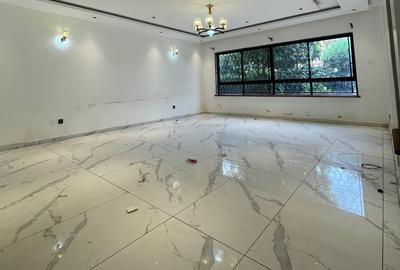 5 Bed Townhouse with En Suite at Lavington - 4