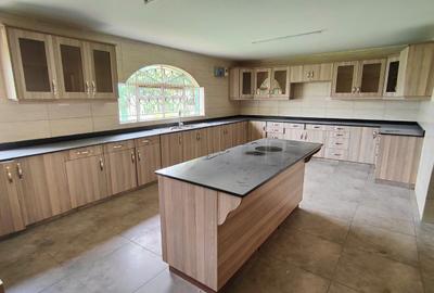 5 Bed House with En Suite in Karen - 4