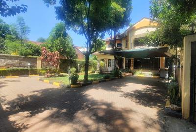 5 Bed Townhouse with En Suite in Lavington