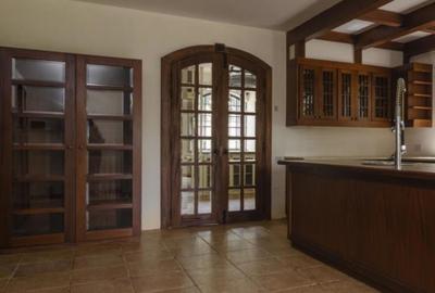 5 Bed House with En Suite in Kitisuru - 4