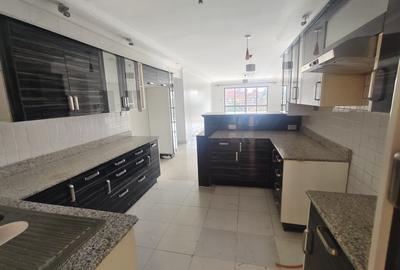 4 Bed Apartment with En Suite in Lavington - 4