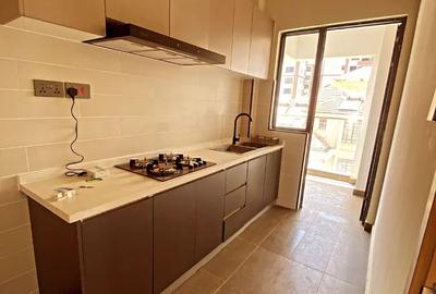 1 Bed Apartment with En Suite in Lavington - 2
