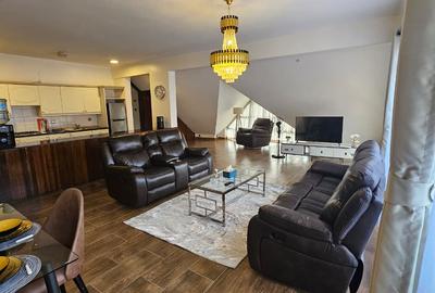 Furnished 2 Bed Apartment with En Suite at Parklands - 2