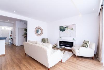 4 Bed Townhouse with Swimming Pool at Crawford Road - 3