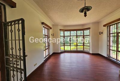 5 Bed House with En Suite in Runda - 4